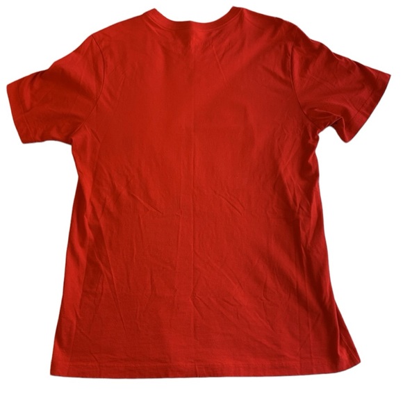 NIKE T Shirt Adult Medium Red Basketball Hoop Pictures The Nike Tee - Picture 2 of 8
